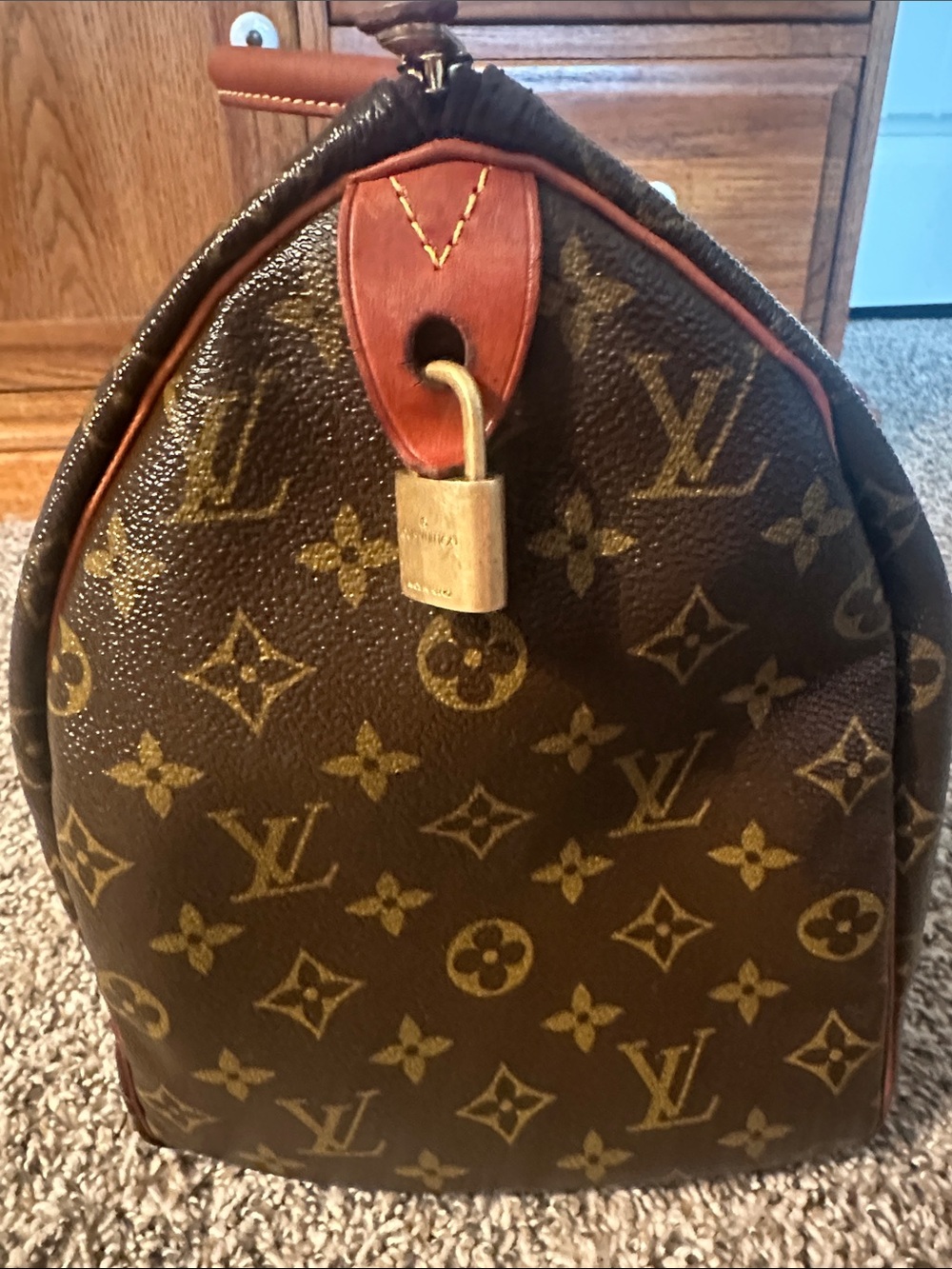 Louis Vuitton Monogram Canvas Speedy 40 - Picture 7 of 16